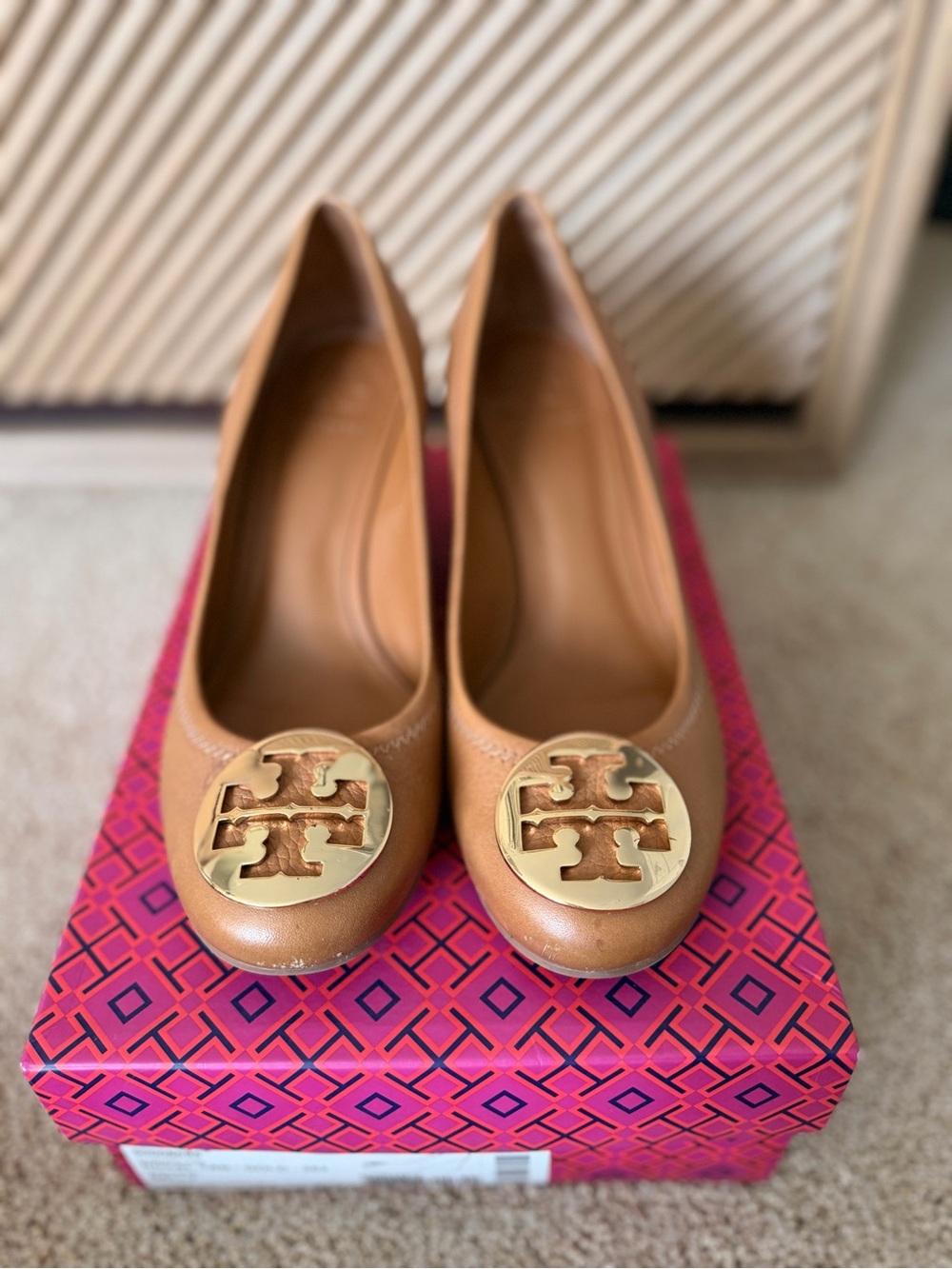 Tory Burch Sally Wedge Pumps Royal Tan Gold Leather Size 10.5